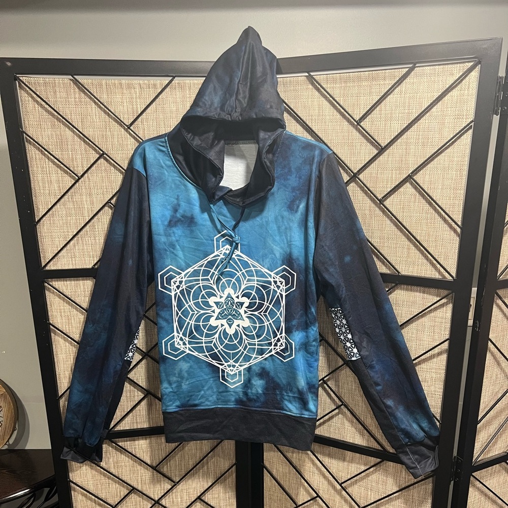 *NWOT* Women’s Blue & Black Mandala Hoodie w/ Geometric Design on sleeves - XL